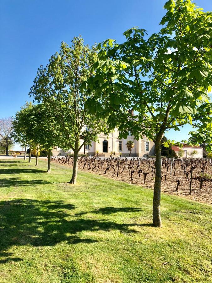 Particulier Chateau Des Marais Proximite Et Vue Sur Le De Grand Lieu 3*